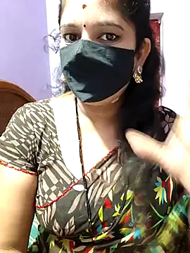 Snapshot of luci-queen chatting on 14, 9, 2025 luci-queen online show from 14, 9, 2025