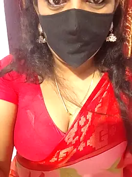 Snapshot of luci-queen chatting on 27, 9, 2025 luci-queen online show from 27, 9, 2025