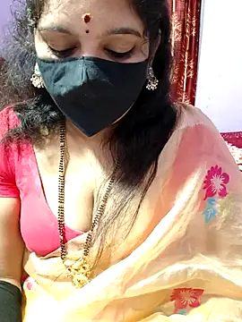 Snapshot of luci-queen chatting on 30, 9, 2025 luci-queen online show from 30, 9, 2025