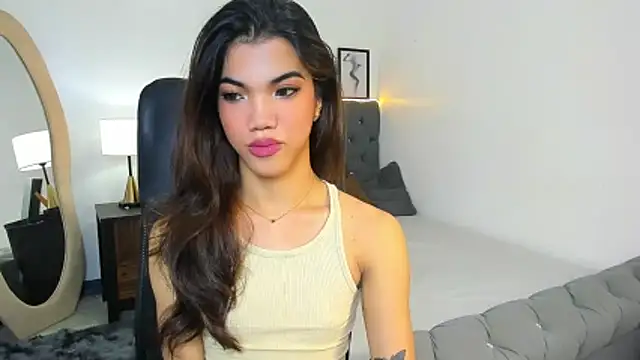 Snapshot of CassieSommereux chatting on 16, 10, 2025 CassieSommereux online show from 16, 10, 2025