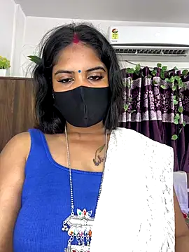 Snapshot of V-Hot-Sweti chatting on 6, 10, 2025 V-Hot-Sweti online show from 6, 10, 2025