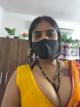 Snapshot of V-Hot-Sweti chatting on 9, 10, 2025 V-Hot-Sweti online show from 9, 10, 2025