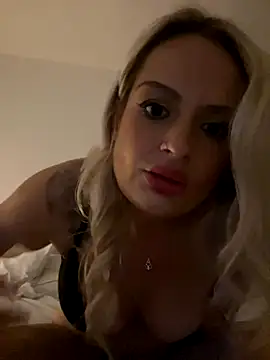 Snapshot of Seductive-SkyeXXX chatting on 5, 11, 2025 Seductive-SkyeXXX online show from 5, 11, 2025