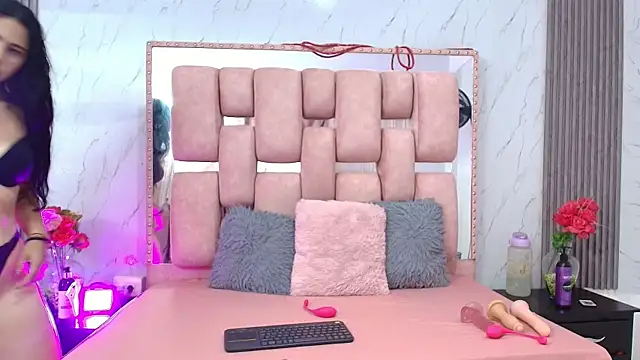 SofiaSommers online show from 2, 12, 2025