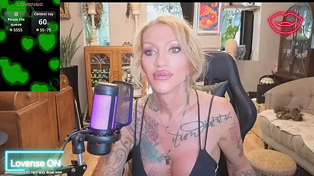 Snapshot of xl_uk_top_trans chatting on 3, 7, 2026 xl uk top trans online show from 3, 7, 2026