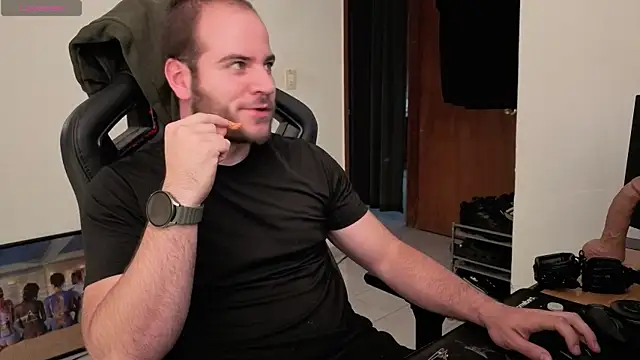 Snapshot of Paul00474 chatting on 27, 9, 2025 Paul00474 online show from 27, 9, 2025