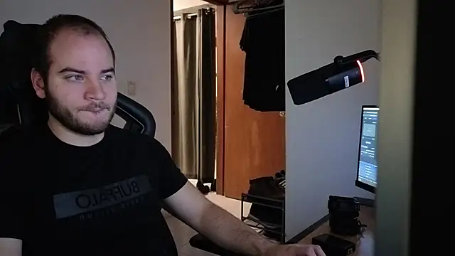 Snapshot of Paul00474 chatting on 6, 11, 2025 Paul00474 online show from 6, 11, 2025