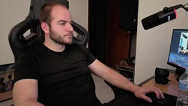 Snapshot of Paul00474 chatting on 7, 11, 2025 Paul00474 online show from 7, 11, 2025