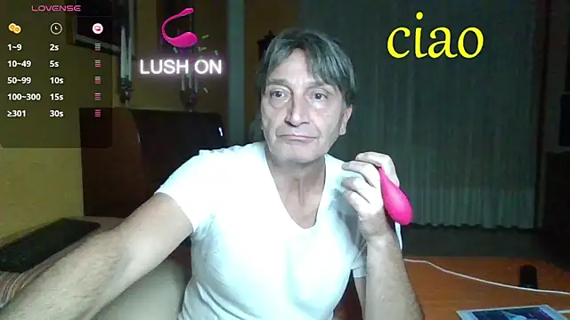 Snapshot of lattediyak chatting on 6, 11, 2025 lattediyak online show from 6, 11, 2025