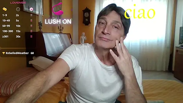 Snapshot of lattediyak chatting on 11, 11, 2025 lattediyak online show from 11, 11, 2025