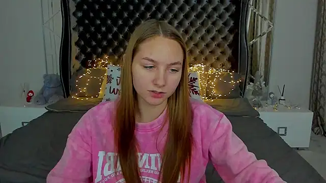 MilaAddams online show from 10, 1, 2026