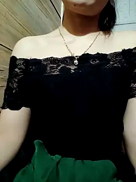 Snapshot of LucyyLy chatting on 20, 9, 2025 LucyyLy online show from 20, 9, 2025