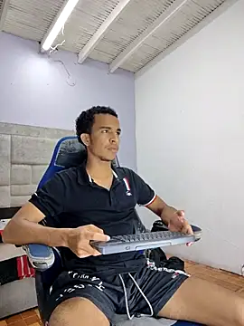 aston xvera online show from 9, 9, 2025