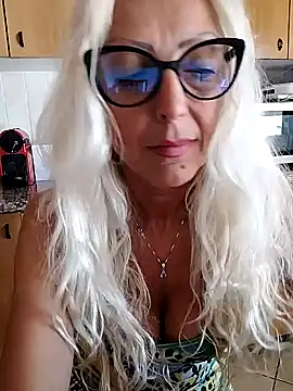 Snapshot of _sexyBLONDE46_ chatting on 5, 7, 2026 sexyBLONDE46 online show from 5, 7, 2026