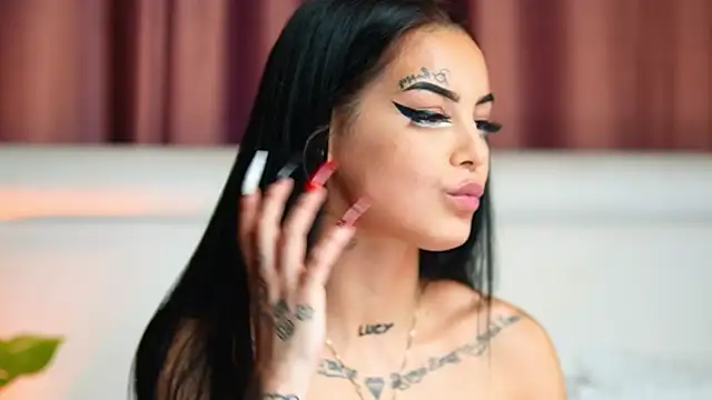 Snapshot of KarsynJaydde chatting on 18, 11, 2025 KarsynJaydde online show from 18, 11, 2025