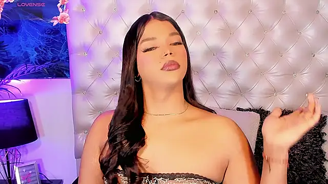 Valeria Swett  online show from 30, 5, 2026