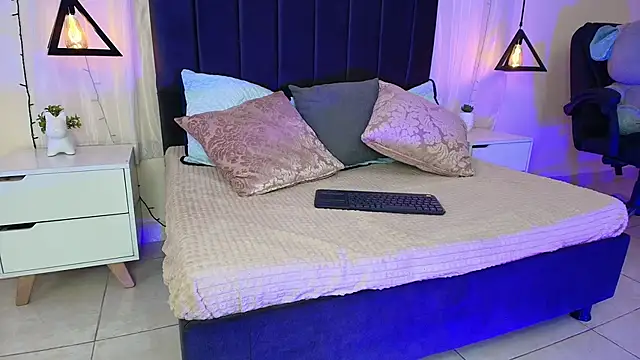 IvyBelle  online show from 6, 10, 2025