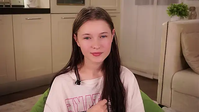 LynHillaire online show from 14, 9, 2025