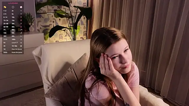 LynHillaire online show from 23, 3, 2026