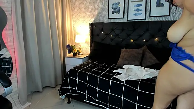 Snapshot of sophie__blare chatting on 13, 2, 2026 sophie blare online show from 13, 2, 2026