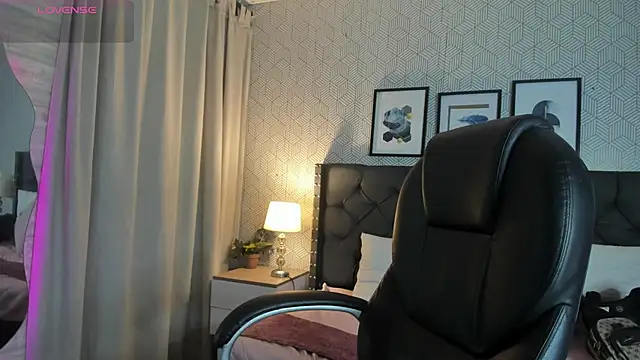 sophie  blare online show from 2, 7, 2026