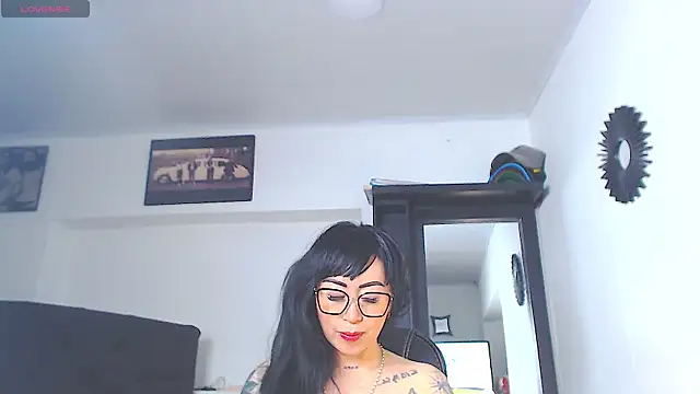 Vicky hotmilf online show from 13, 7, 2026