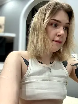 Snapshot of elliss_ chatting on 30, 10, 2025 elliss online show from 30, 10, 2025