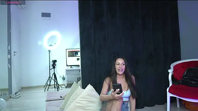 SarahMystique online show from 30, 10, 2025