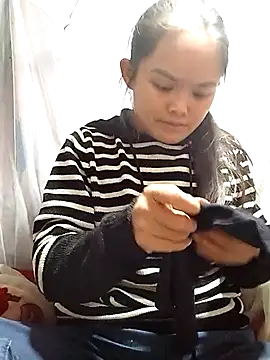 xinhxinhcute online show from 2, 11, 2025