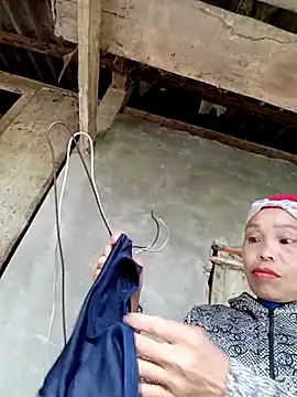 Snapshot of kihi-yo chatting on 25, 10, 2025 kihi-yo online show from 25, 10, 2025