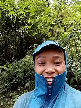 Snapshot of kihi-yo chatting on 28, 10, 2025 kihi-yo online show from 28, 10, 2025