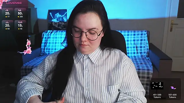 EmillyBones online show from 4, 4, 2026