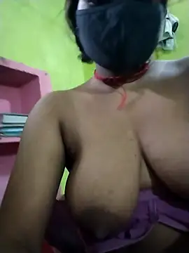 Snapshot of Bebo_Sweety143 chatting on 5, 10, 2025 Bebo Sweety143 online show from 5, 10, 2025