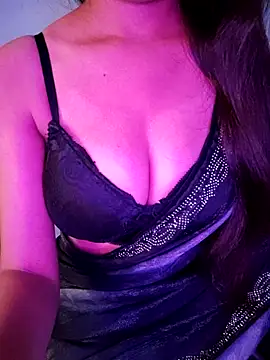 Snapshot of queen_visakha chatting on 8, 10, 2025 queen visakha online show from 8, 10, 2025