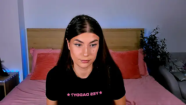 Snapshot of Bella_Davis_love chatting on 28, 9, 2025 Bella Davis love online show from 28, 9, 2025