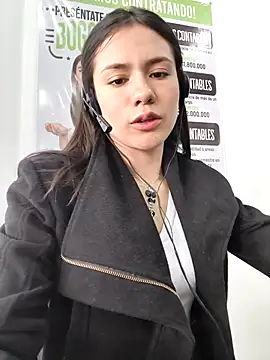 CHARLOTTE  05 online show from 13, 11, 2025