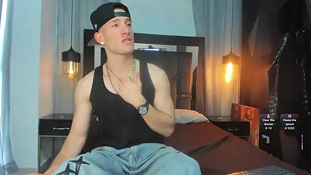 HunterHeat  online show from 13, 12, 2025