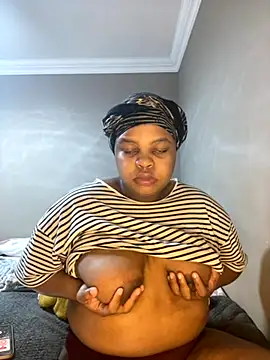 Snapshot of MamoM24 chatting on 9, 9, 2025 MamoM24 online show from 9, 9, 2025