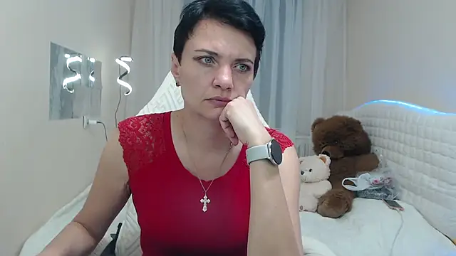 AvaSaturnian online show from 15, 9, 2025