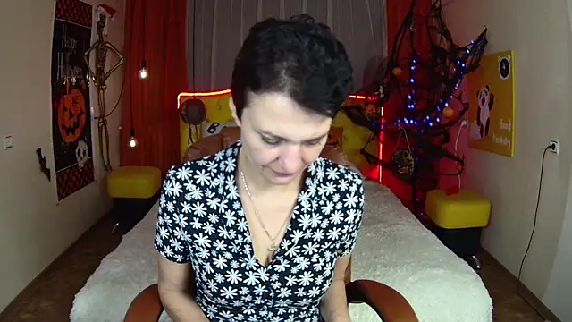 AvaSaturnian online show from 20, 10, 2025