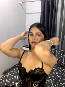 Snapshot of AngelHille chatting on 5, 10, 2025 AngelHille online show from 5, 10, 2025