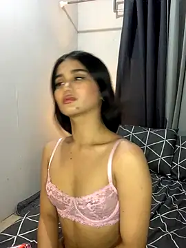 Snapshot of AngelHille chatting on 25, 11, 2025 AngelHille online show from 25, 11, 2025