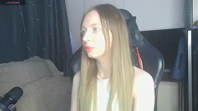 BabbbyFoxxx online show from 12, 3, 2026