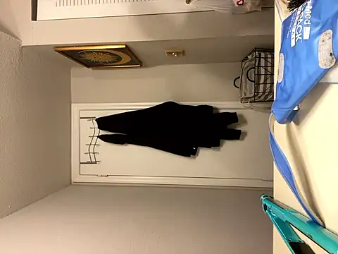 Prettygirl6070 online show from 23, 10, 2025