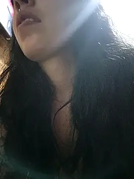 Snapshot of MiaForever1 chatting on 11, 10, 2025 MiaForever1 online show from 11, 10, 2025