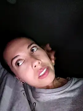 Snapshot of MiaForever1 chatting on 27, 10, 2025 MiaForever1 online show from 27, 10, 2025