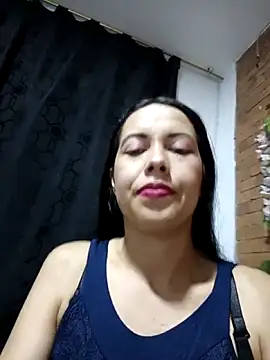 Snapshot of MiaForever1 chatting on 3, 11, 2025 MiaForever1 online show from 3, 11, 2025