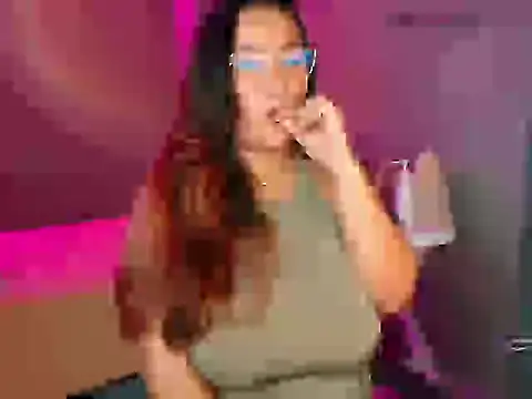 Snapshot of sophiejuicy_ chatting on 9, 10, 2025 sophiejuicy online show from 9, 10, 2025