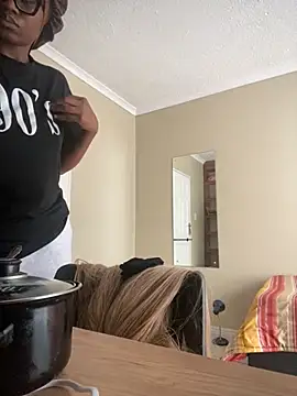 Moonzy77 online show from 20, 9, 2025