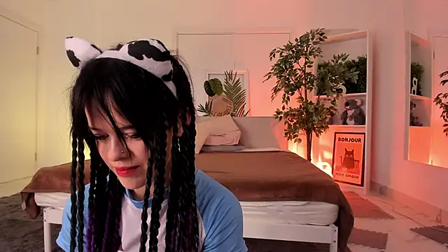 Snapshot of Sima_Wendy chatting on 17, 10, 2025 Sima Wendy online show from 17, 10, 2025